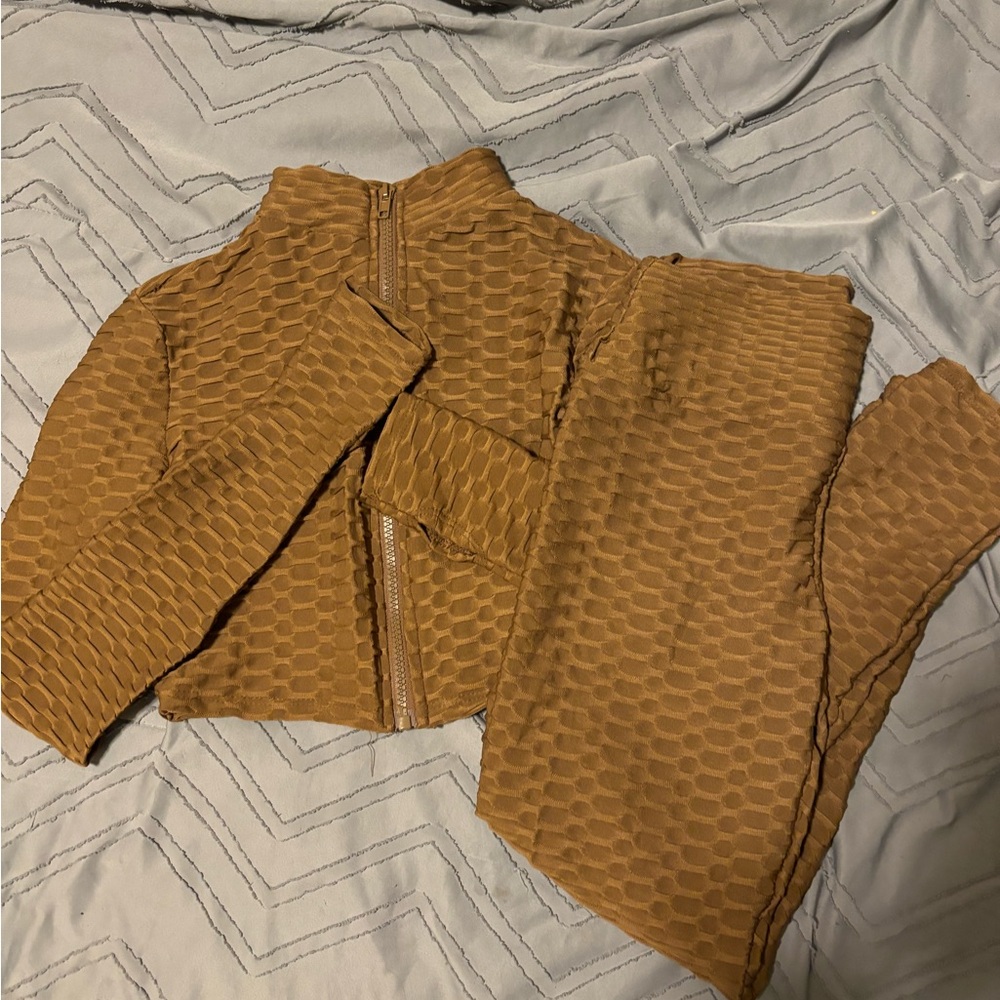 Two piece athletic wear